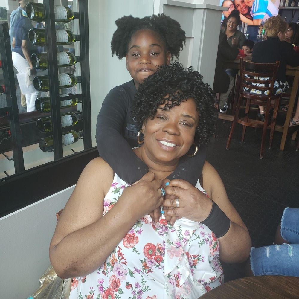 Meet your Posher, Sandra